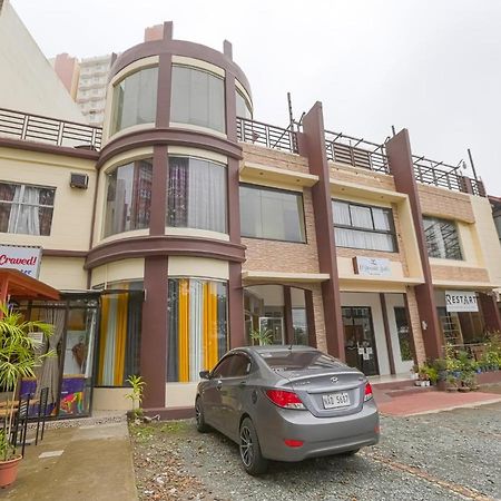 Oyo 759 Royal South Garden Suites Tagaytay City Kültér fotó