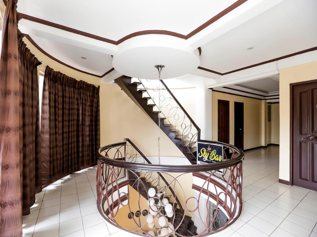 Oyo 759 Royal South Garden Suites Tagaytay City Kültér fotó
