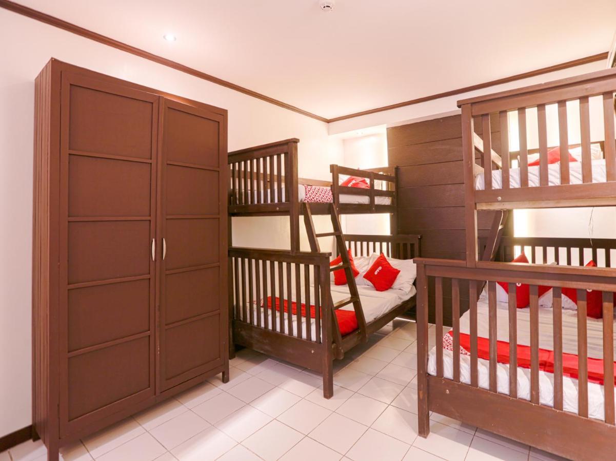 Oyo 759 Royal South Garden Suites Tagaytay City Kültér fotó