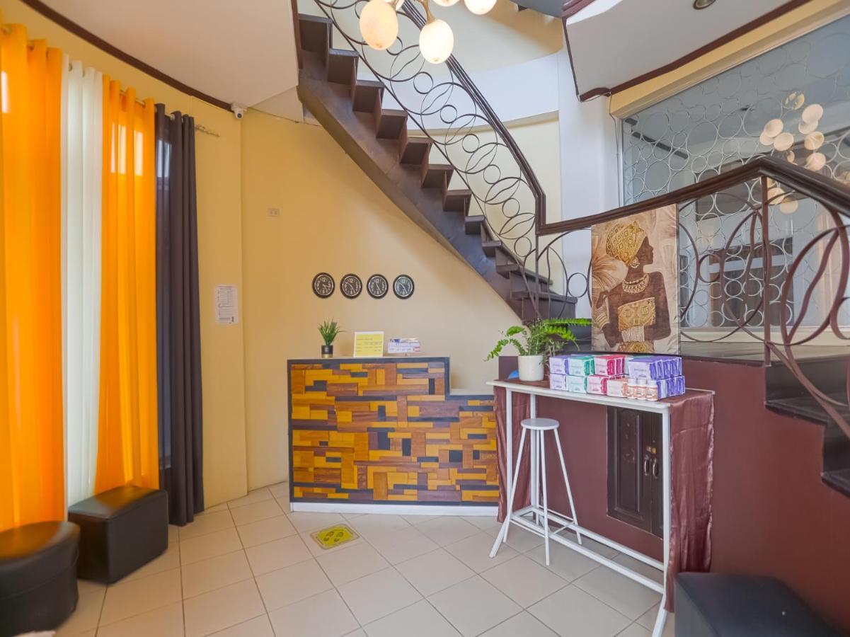 Oyo 759 Royal South Garden Suites Tagaytay City Kültér fotó