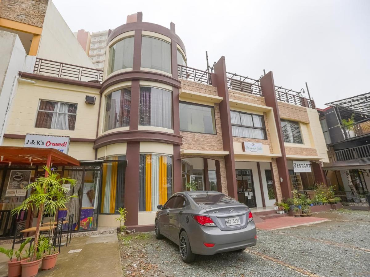 Oyo 759 Royal South Garden Suites Tagaytay City Kültér fotó
